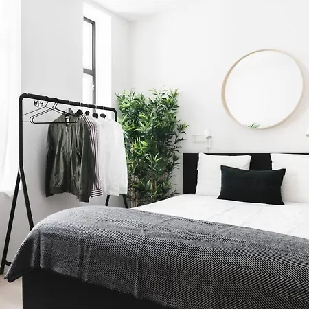 Large Modern Apartment, Next To Fish Market. Ko1 *