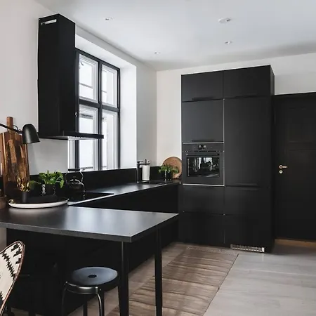 Large Modern Apartment, Next To Fish Market. Ko1